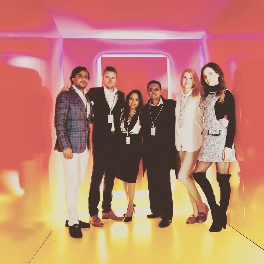 4newcoin's tweet photo. The #4New team in the #instabooth at the #facebookhq in #mountainview after a great meeting! https://t.co/0Nu3HjPD8j