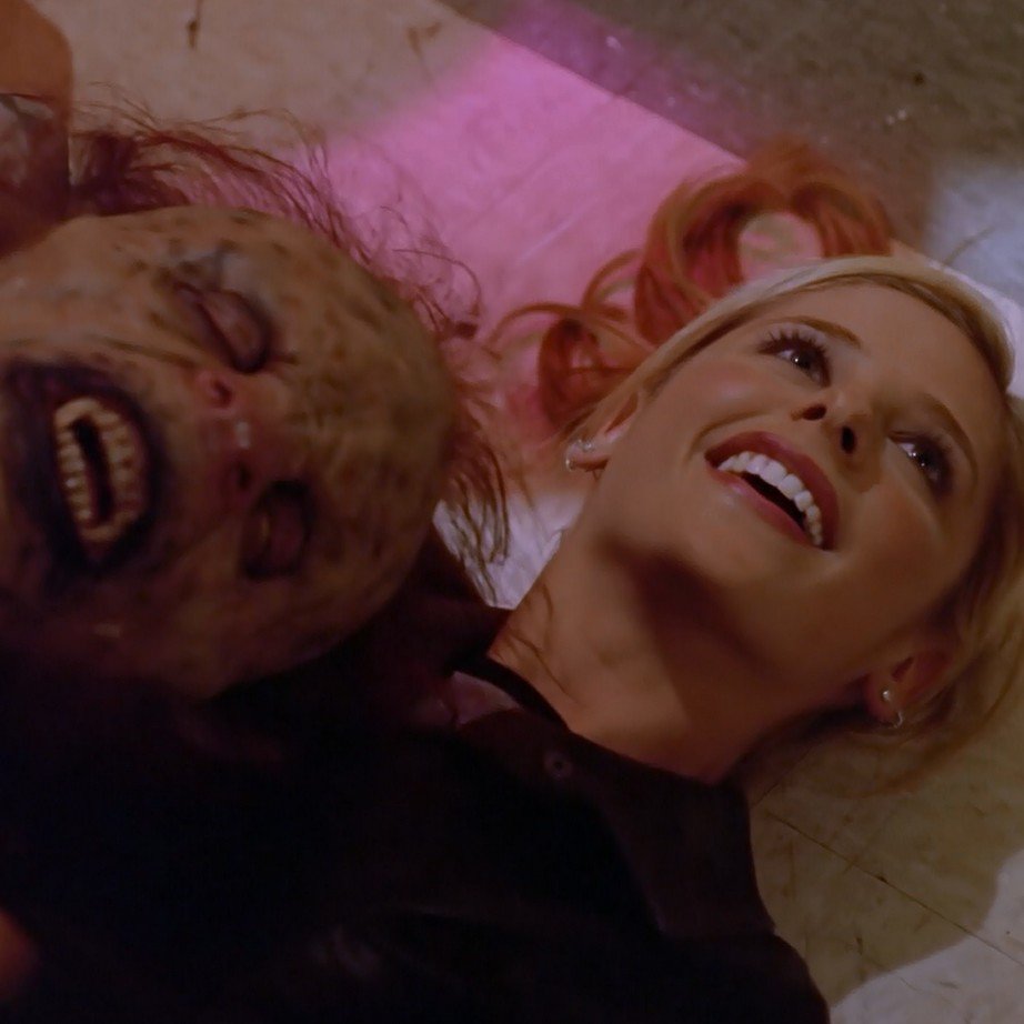 BuffyAngelShow's tweet photo. 3x20 The Prom
#Buffy #BuffyProm #BuffyRewatch #BuffyTheVampireSlayer https://t.co/jXJGafU10t