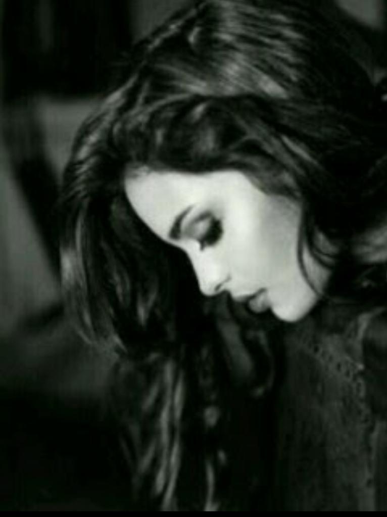 feel8queen's tweet photo. لاتحزن على مافات وامضي إلى الامام
بثبات وكن على يقين ان ماقدتواجهه
مجرد احجار موضوعه على الطريق
لم تجد من يرفعها
مساء الانوار🌹🍃 https://t.co/BQyl5BMTCa