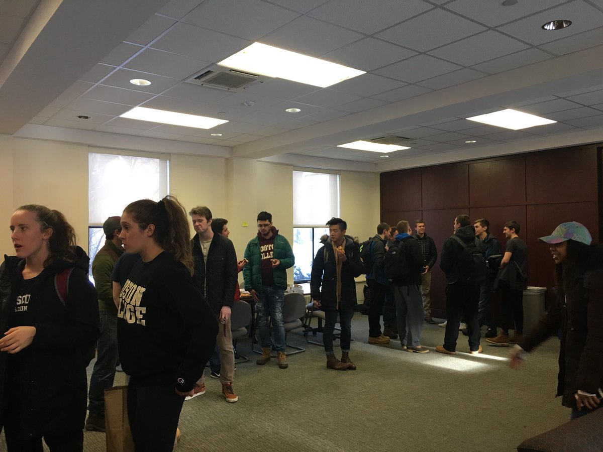 MatthewRazek's tweet photo. @BC_ResLife @BC_RHA We’ve got a great showing of first years here all looking to create or find their groups! #makingBChome #HousingSelection https://t.co/bHJeTsPr5b