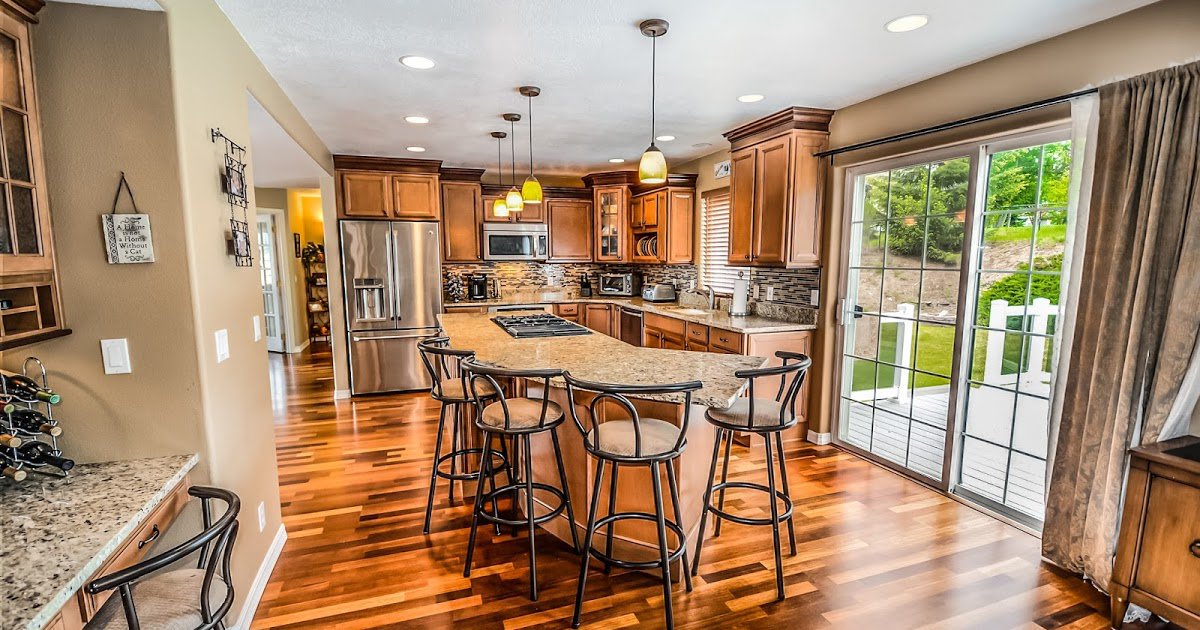 HomeFieldsrva's tweet photo. Sellers, don't overlook these important details when getting ready to put your home on the market! https://t.co/XmO8G8hOFE #rva #realestate #homestaging #rvahomes https://t.co/VkC0w2xH8f