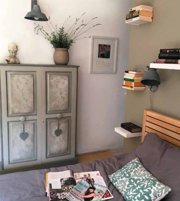 GrannyB_Paint's tweet photo. Check out this cabinet makeover in this weekโs @vrouekeur done with a little help from Granny Bโs paint ๐จ #GBpin #chalkpaint #focusonlocal #southafrica #realchalkRealcharacter #grannyb https://t.co/VWVkxeAHUf https://t.co/IMD7dCB22N