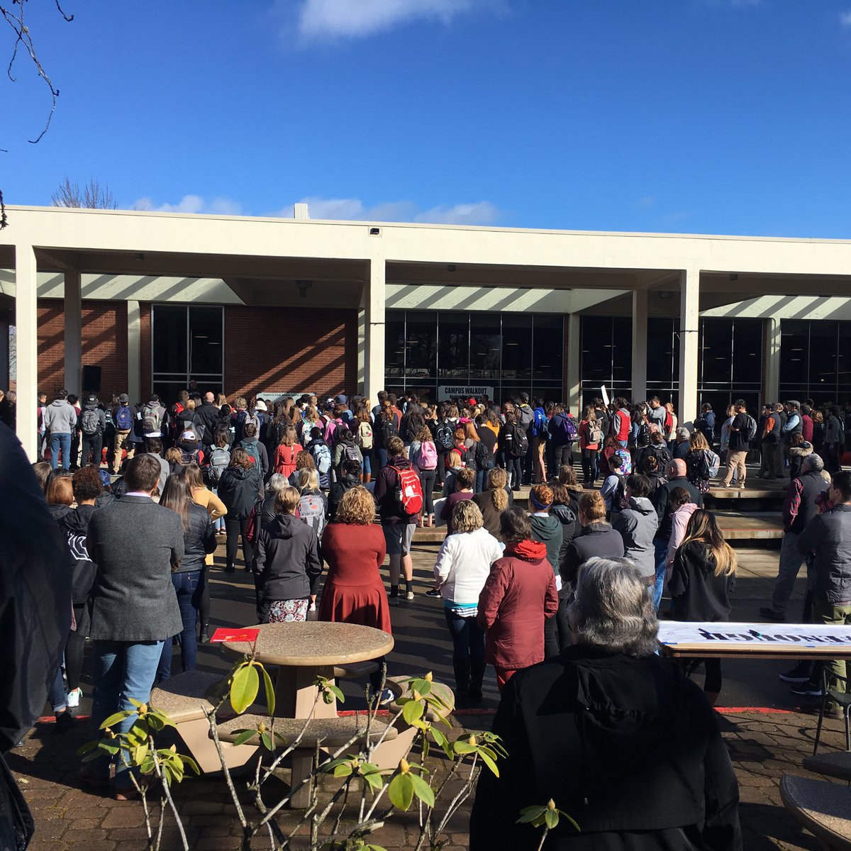 debrukay's tweet photo. Feeling, emotion, and empathy are strengths and will lead us to change alongside critical thinking and organizing. #nationalwalkoutday @ Pacific University #pacificuanthro #enough https://t.co/hBneFJwSiO