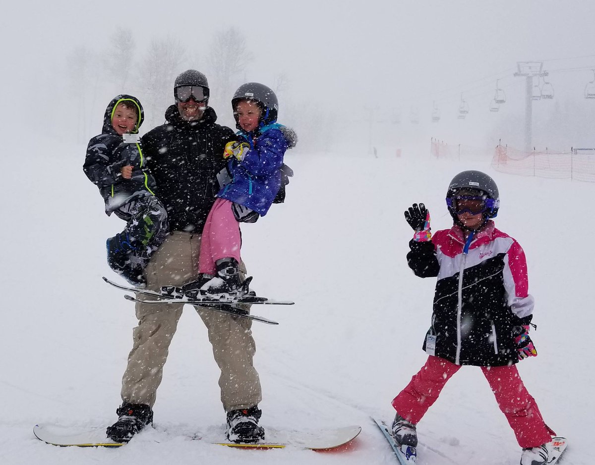 HYDesignStudio's tweet photo. @SkiPowderhorn As a family of 7, season passes haven't really been in the budget but with this special, we were able to grab them for next season.  A huge thank you for offering it! https://t.co/CFOivd8049