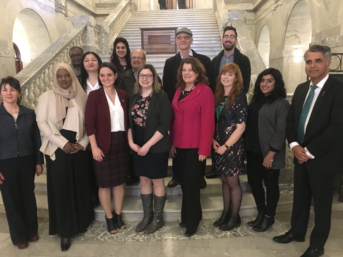 DanielleLarivee's tweet photo. I was honoured to introduce social workers with @ACSWsocialwork in the @LegAssemblyofAB this afternoon. Thank you for all the work you do for children and families. #SWweek2018 #ableg https://t.co/vH0BEPqgDT
