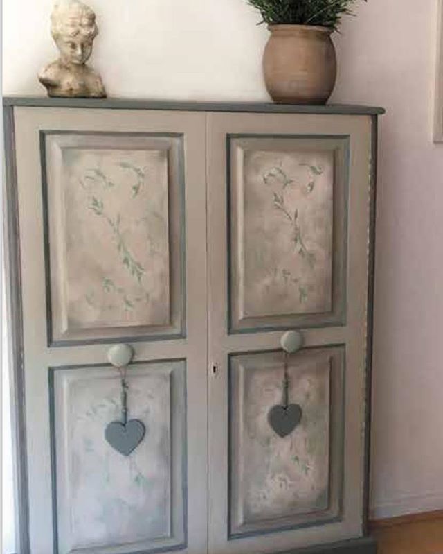 GrannyB_Paint's tweet photo. This makeover with Granny Bโs paint now in this weekโs @vrouekeur #GBpin #southafrica #chalkpaint #grannyb #focusonlocal #southafrica https://t.co/e2n6sGnS9p https://t.co/C0vwqvl20d