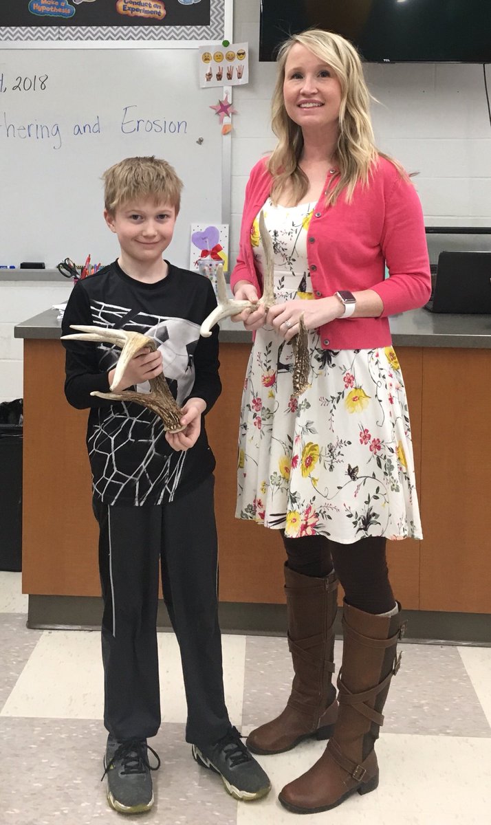 MrsWyattScience's tweet photo. I ❤️love❤️ when students bring in their science finds!! #deershed #welovescience 🦌 https://t.co/vG5z6cbyKv