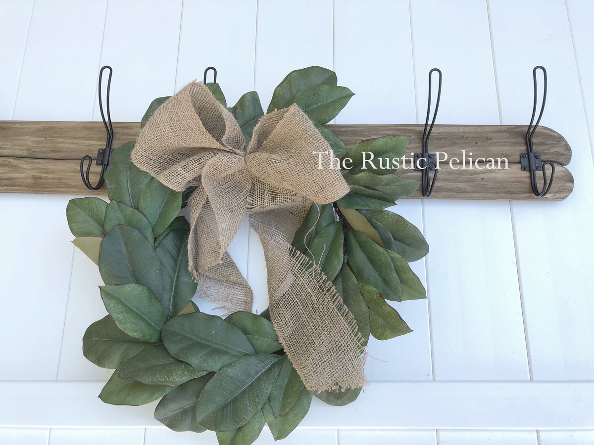 RusticPelican's tweet photo. #RusticCoatRack #FarmhouseStyleDecor #KeyholderEntryway #DecorReclaimedWoodCoatRack #BathroomTowelRack #VintageStyleHooks https://t.co/OjNmIz6oOW