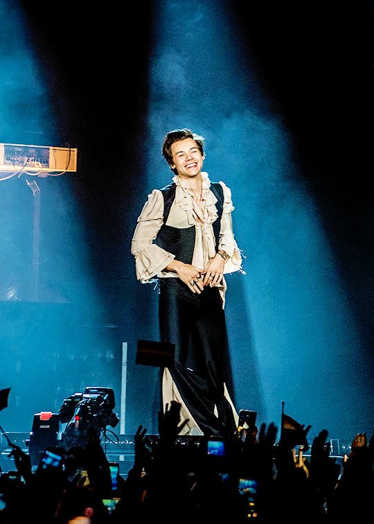 WhyLarryIsReal's tweet photo. his smile :') ❤️ https://t.co/FGMPDCdJRb