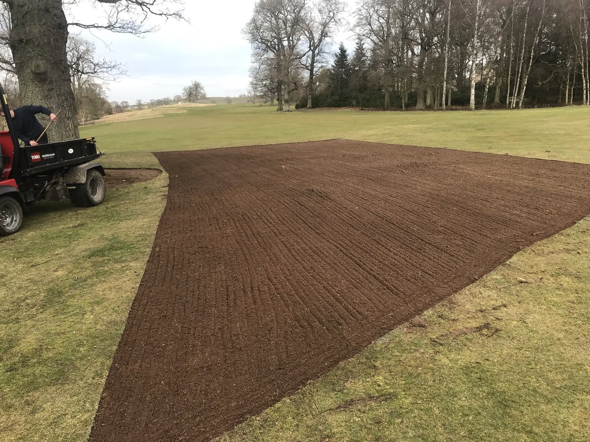 98Angus's tweet photo. Nice afternoon stripping some poor quality turf at the 1st. A light rotavation done , now ready for some new healthy turf. An area also cut around the oak for some fresh bark mulch #returf #RGC #firsthole @RGCgreenkeepers https://t.co/4XIE5kmAJm