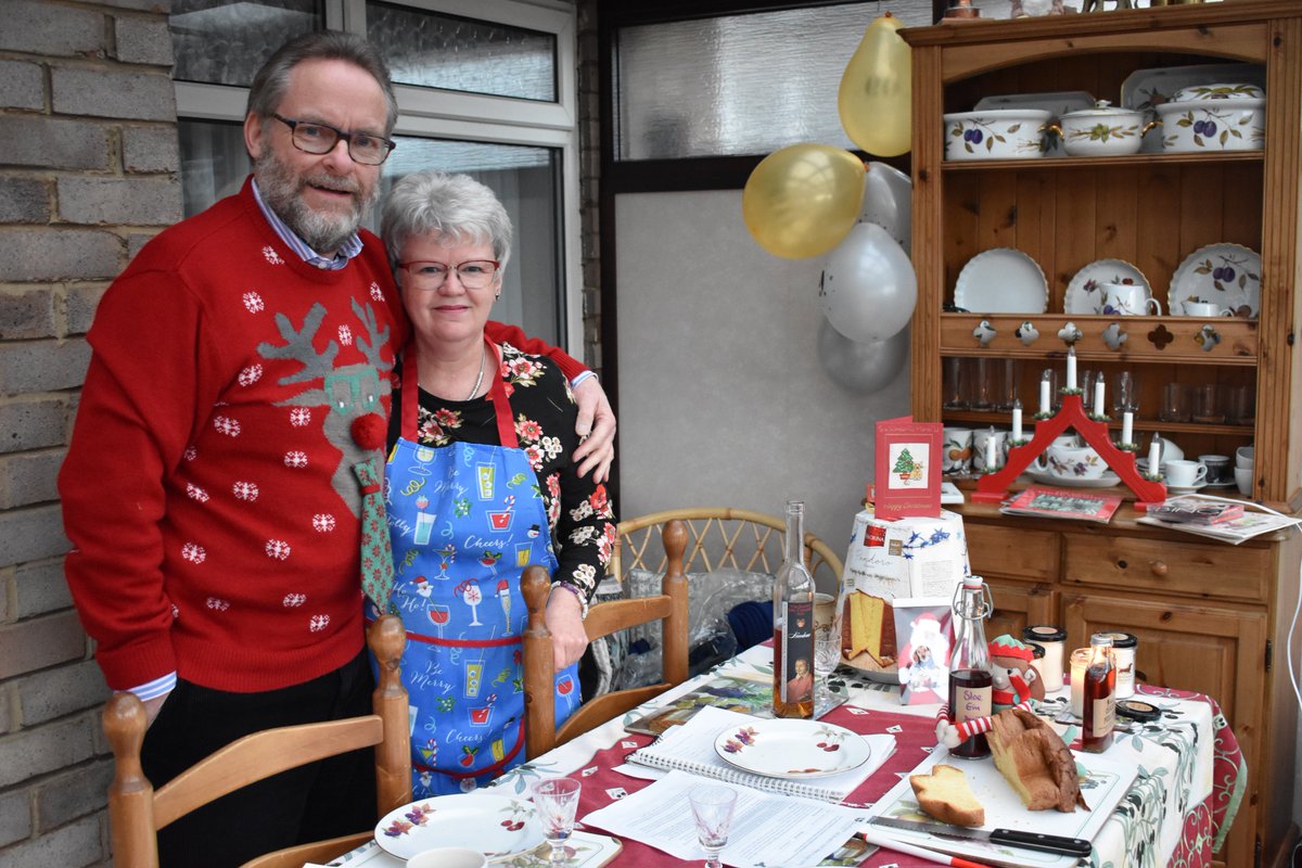 lucinda_murphy's tweet photo. Just wanted to pay especial tribute to these lovely folk who laid on such a fabulous #Christmas extravaganza for me and @MyElfGelf this afternoon complete with delicious panettone &amp; special homemade sloe gin - nothing like interviewing in #style! #impressiveeffort #TheFestiveLog https://t.co/mX57VAoJXt