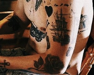 swylesmoodb's tweet photo. it's a beautiful night, we're looking for something dumb to do, hey baby i think i wanna marry you. https://t.co/gmldCAeH0V