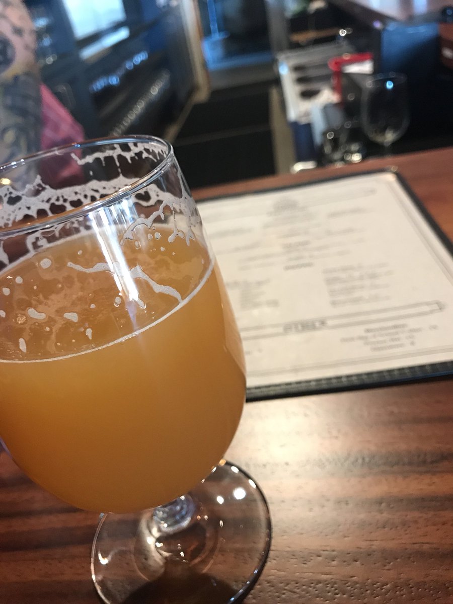 littlebig9a's tweet photo. I ran 3 miles to get to @oddwoodales and the #outworldIPA was well worth it!!! @KevinDyerTexas #sxsw18 #atx #iwasrunnin #craftbeer #brewery #haze https://t.co/ngMrjh4scq