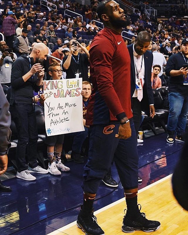 ChangeThePlay's tweet image. More Than A Athlete! via @KingJames ift.tt/2pcNReB
