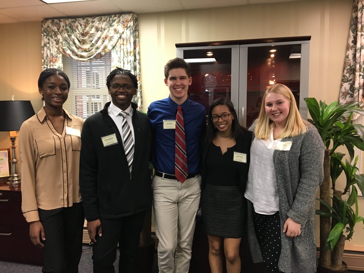 VBCPS_HR's tweet photo. We had a great time with the participants of Official for a Day! We enjoyed the opportunity to connect with our amazing students. #OFAD18 https://t.co/GHS7514LnF