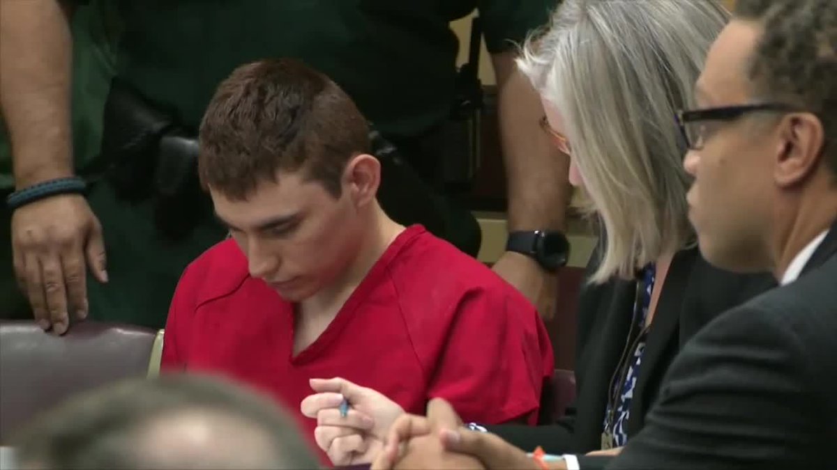 WATCH LIVE Stoneman Douglas shooter Nikolas Cruz to be formally arraigned on murder charges bit.ly/2HB0BCx?utm_so… https://t.co/8n8MHA8dE6