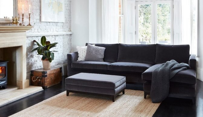 darlingssofas's tweet photo. #ChaiseLongue - the name is simply French for ‘long chair’ and is exactly what we want on #HumpDay to put our feet up and get us through the rest of this week. Which is your #favorite from our new range?
https://t.co/ZedoU9AzF6 #darlingsofchelsea #blog https://t.co/tWAMjwLGhq