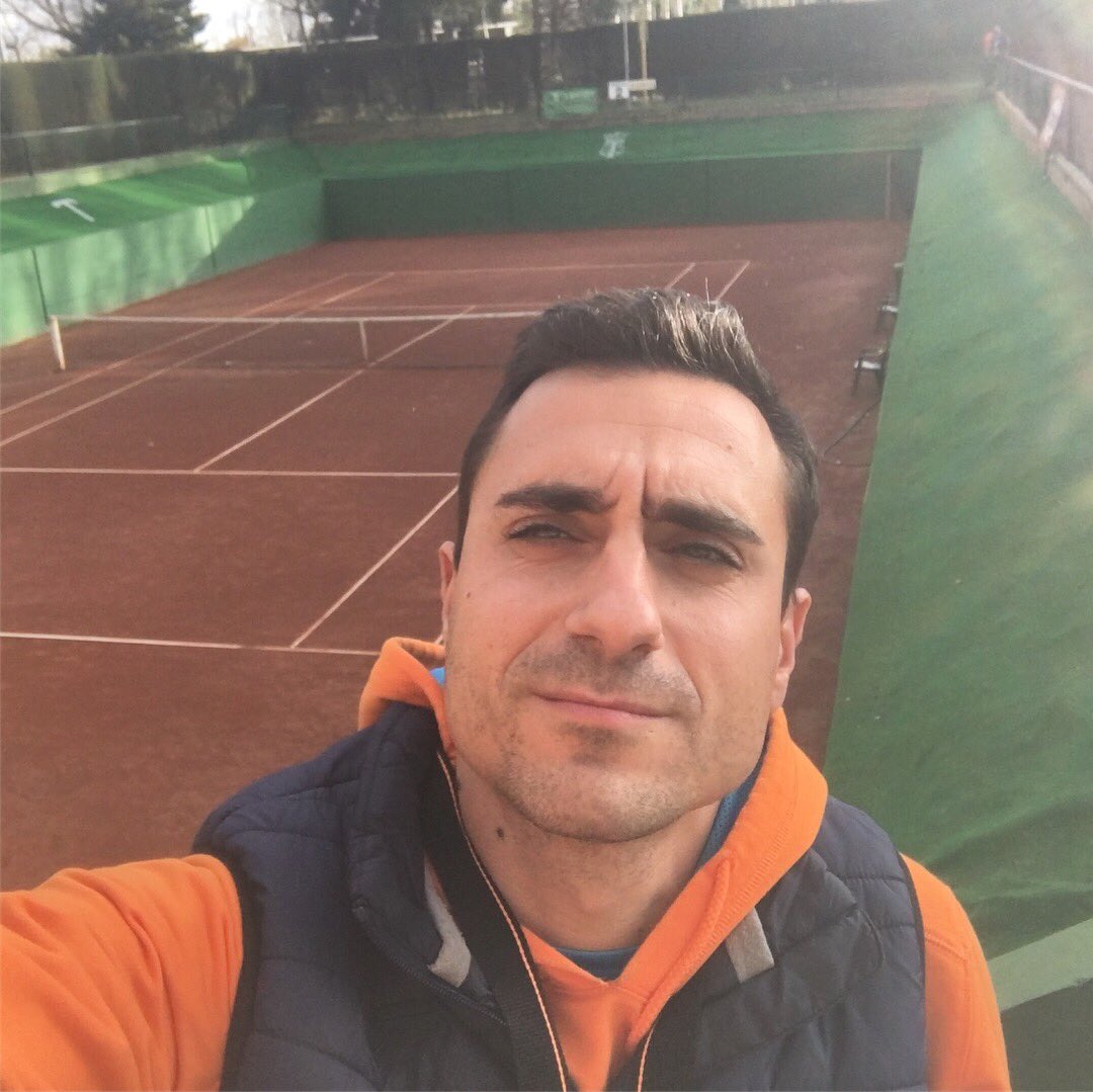 victor3080's tweet photo. Espectacular las dos jornadas en Zaragoza en los Head Fusion Days junto con @tamara8786 testando el material de tenis y padel. @HEAD_PADEL @head_tennis #vitasport #head #cronos #tenisypadel https://t.co/uRztgXCm3n