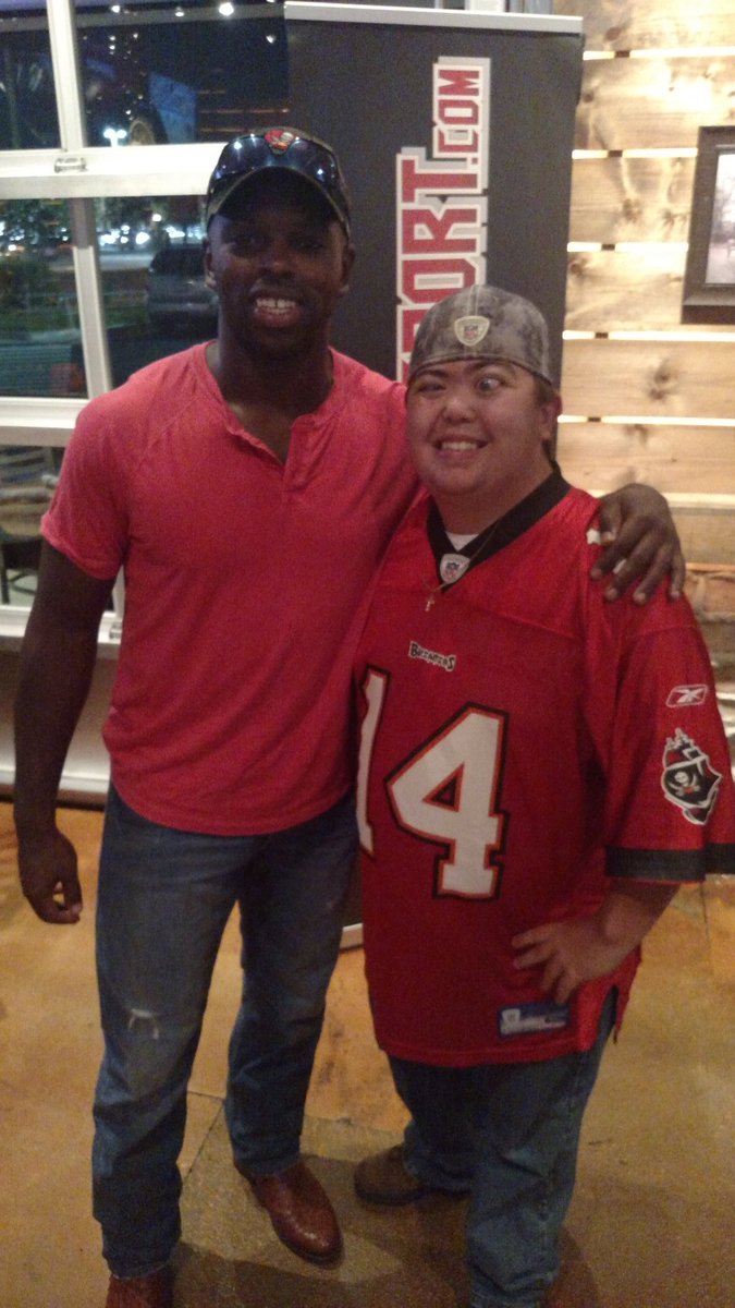 ChefBoyarTall's tweet photo. @Buccaneers @kytandy Welcome back #TandyMan https://t.co/Wq2WUks69N