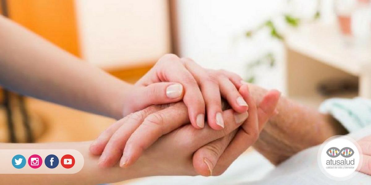 atusaludenlinea's tweet photo. ¿Eres de las personas le gusta abrazar a sus seres queridos? Pues te decimos que no dejes de hacerlo, ya que estarías ayudando a los demás a aliviar dolores. Descubre por qué → https://t.co/knBpkVyoKS #14Mar https://t.co/191do5Zdll