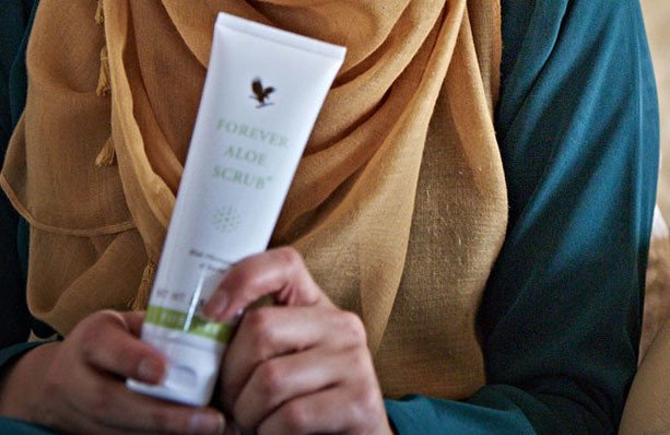 justusowaka's tweet photo. Simple and straightforward- our Forever Living Aloe scrub is a classic essential- take a look at our blog article here to learn about Forever Aloe Scrub and let us know why you love forever Living so much in the comments below!https://t.co/DOXipuJ66H #ForeverLivingBlog https://t.co/dFcuhxO1wJ