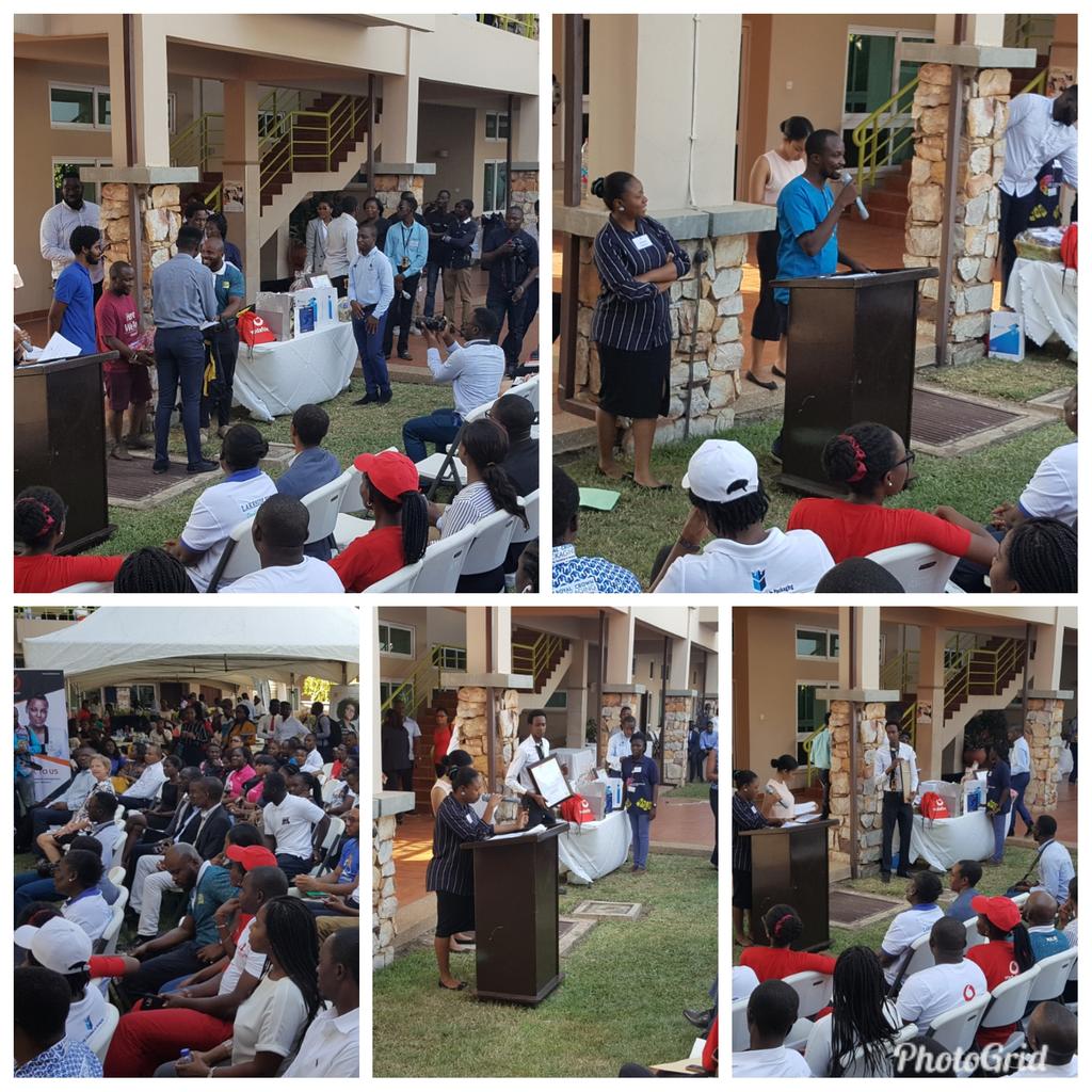 MTNGhana's tweet image. Rewarding students and participants who excelled  at the Ashesi University Career Fair. #AUCF 2018 #bestcv #highintellect  @AskMTNGhana @MTNGhanaCareers @MTNBusinessGH @amma_ski @JemimaKotei