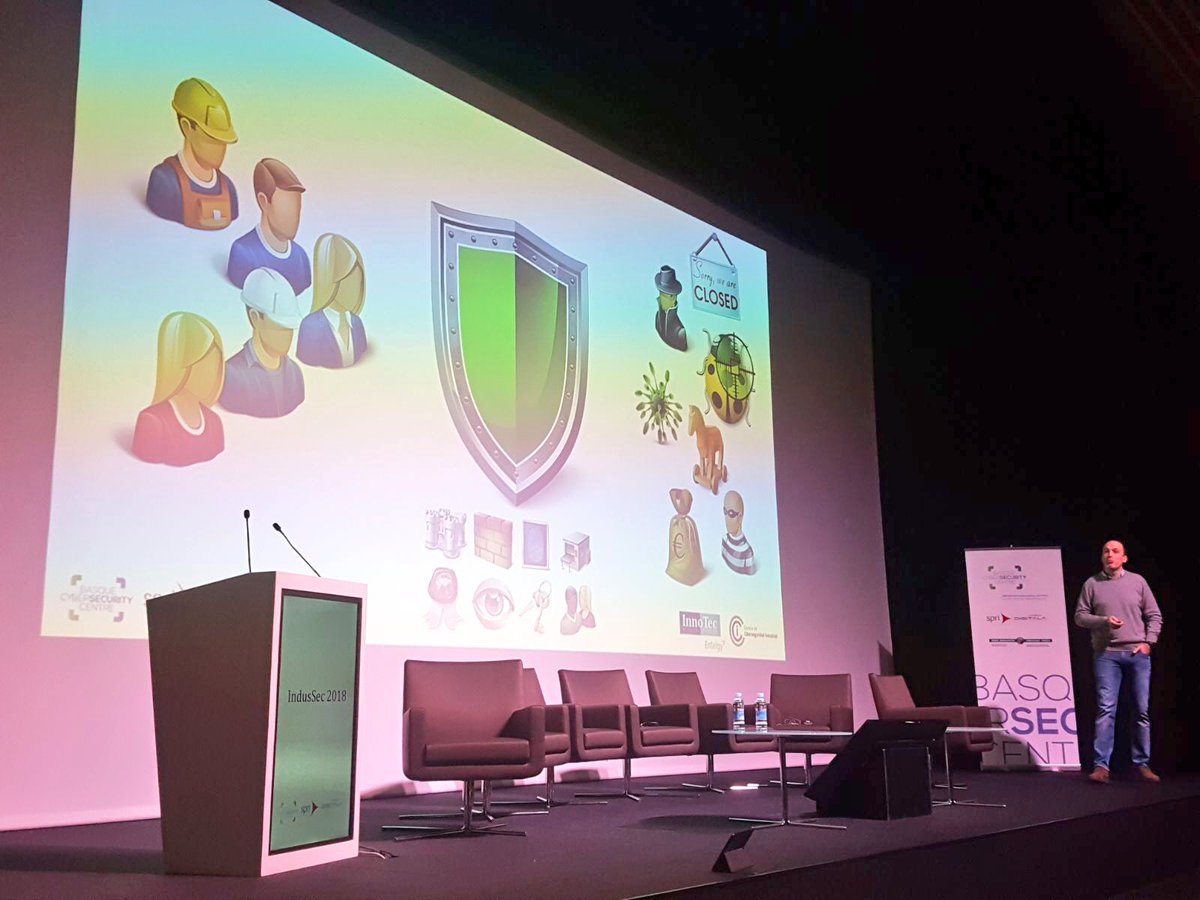 info_CCI's tweet photo. Sobre Ciber #Preparación: @CloverStreetMan también destacó, en #IndusSec 2018, la problemática de mantener los sistemas de control industrial actualizados, vía #BCSC @grupoSPRI @InnoTecSystem @info_CCI https://t.co/uiIQbjy7tC