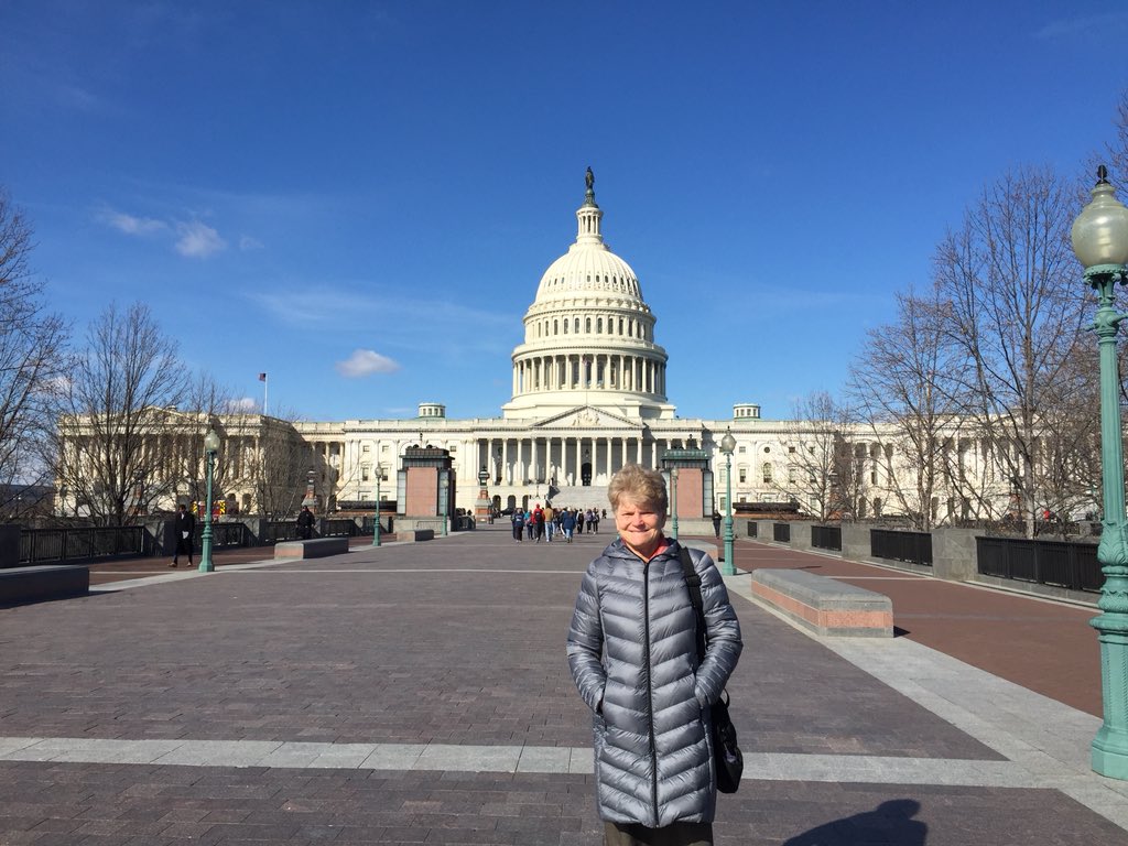 RoseHGoldman's tweet photo. Here in DC advocating with  @LungAssociation for more research for Lung Cancer #LUNGFORCE @LynnEstaGoldman https://t.co/M9vJxUdiBD