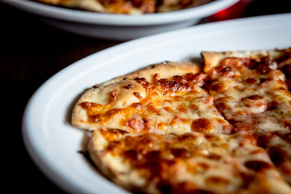 PikeWestComm's tweet photo. @Campisispizza is always one of our best options when it comes to a good #pizza! Have you ever been here? #PikeWestCommerce #Lunch 

📸: @Campisispizza https://t.co/2xZQLRd3Mi