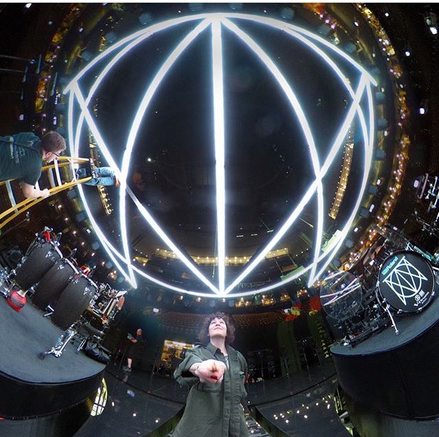 DanaDanceFan's tweet photo. https://t.co/zh7uJY8sFT #MOTWTOUR #NewPrespective #ThatMicStandTho https://t.co/RFK61ezDql