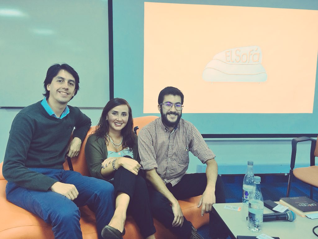UR_Emprende's tweet photo. Finalizamos #ElSofá con nuestros #EgresadosUR @PoliticaUR #JoséLuisCortázar @ComunidadAlive #LinaGómez @talkia_co @URosario @URosarioRadio @AdmonURosario https://t.co/EzWNU0mHLH