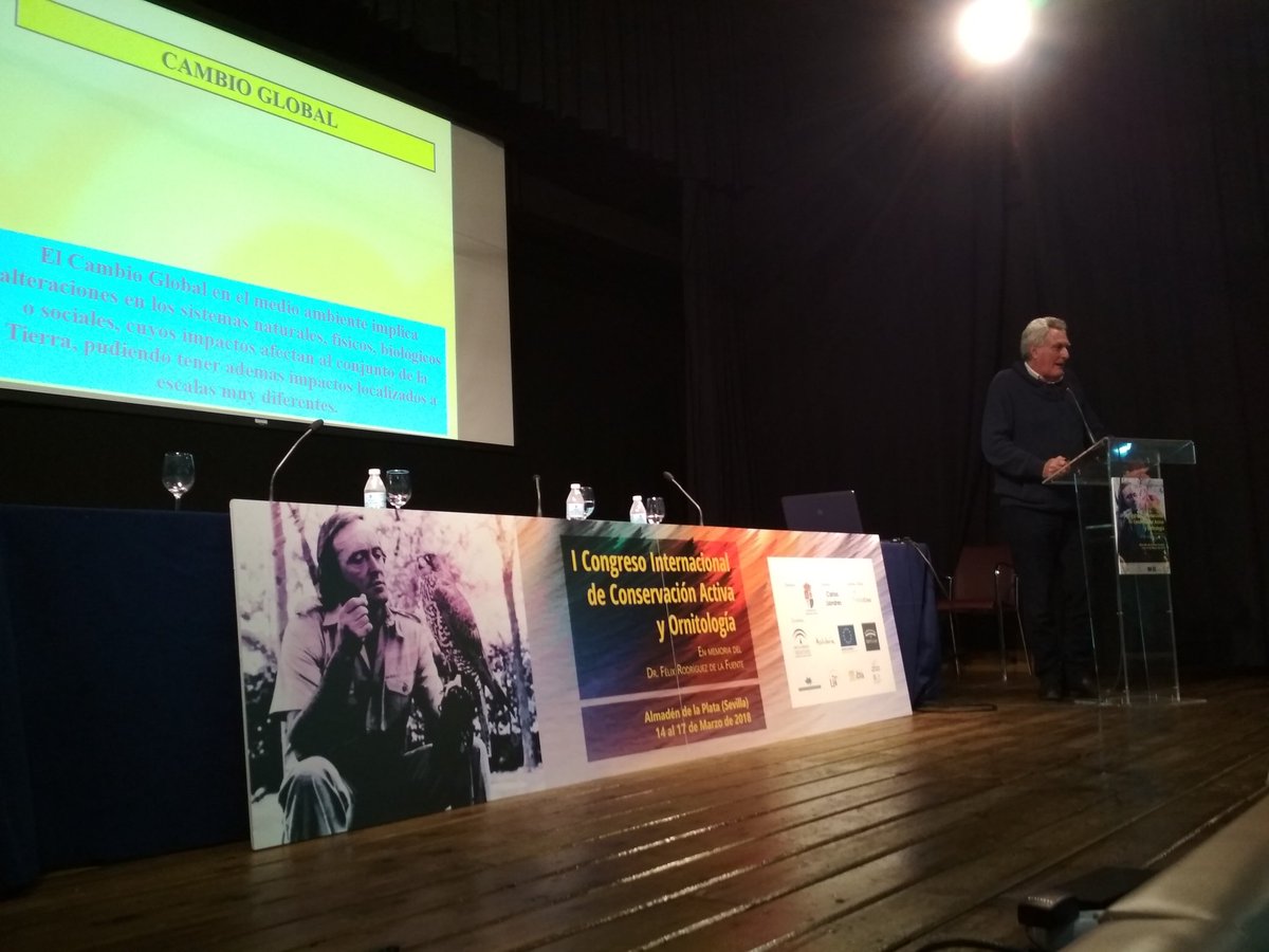 FelixCuenta's tweet photo. El Dr. Manuel Enrique Figueroa Clemente @unisevilla nos acompaña en la tarde de hoy para abrirnos los ojos al desarrollo sostenible 🌱

¡Atentos! 😉

#GraciasFélix #FélixCuenta #DesarrolloSostenible https://t.co/8cqF7Ddx6Z