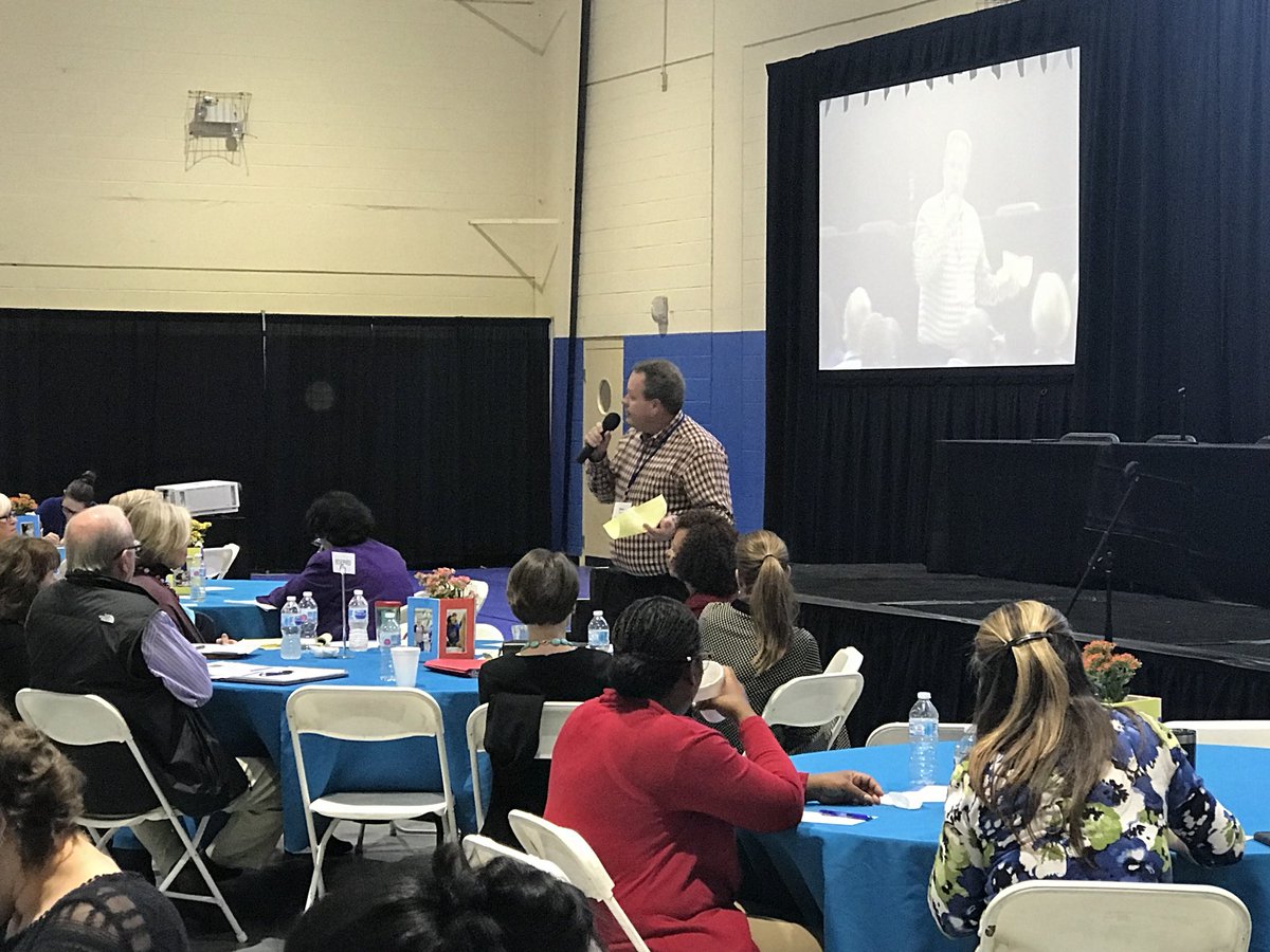 UnidosNow's tweet photo. Amazing & inspiring two days at the @CFSarasota’s #2GenSummit, finishing up with our aspirations: “Our goal is to change lives”, Steven Royce, #Gocio Elementary Principal (@sarasotaschools). “We want to create our Future Leaders Academy for Boys”, Karen Arango (@UnidosNow). #2Gen https://t.co/QjdjQlIQKE