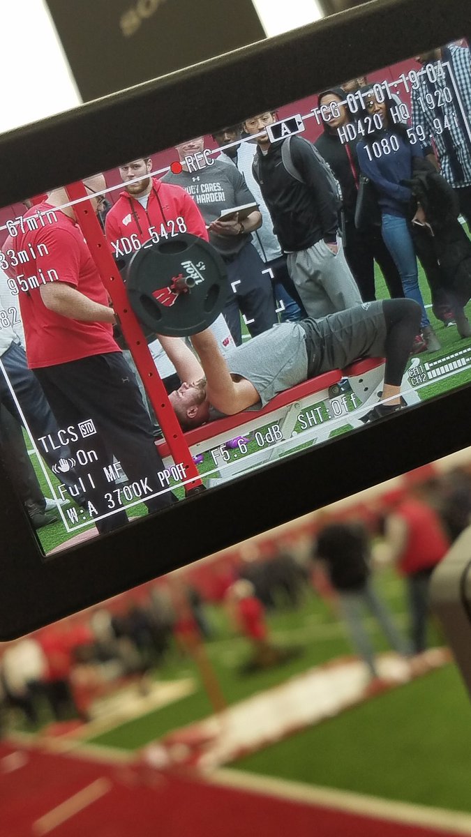 jpcadorin's tweet photo. Tony Gumina gets 24 reps of 225 lbs. https://t.co/t8AmSq4P1E