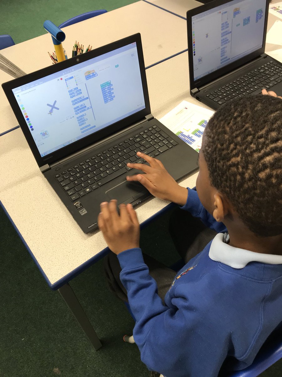 class_5p's tweet image. Drawing Roman numerals with a beetle in computing. #scratchmaths