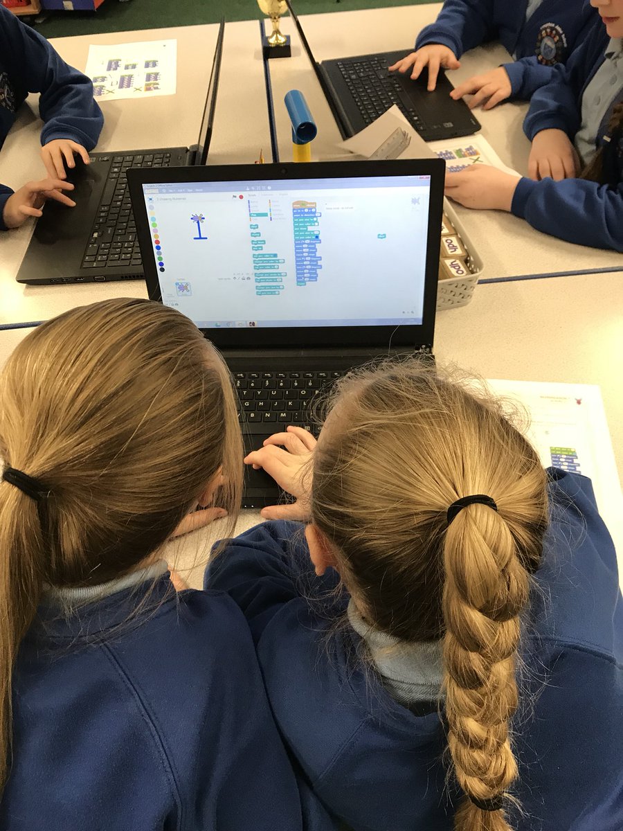 class_5p's tweet image. Drawing Roman numerals with a beetle in computing. #scratchmaths