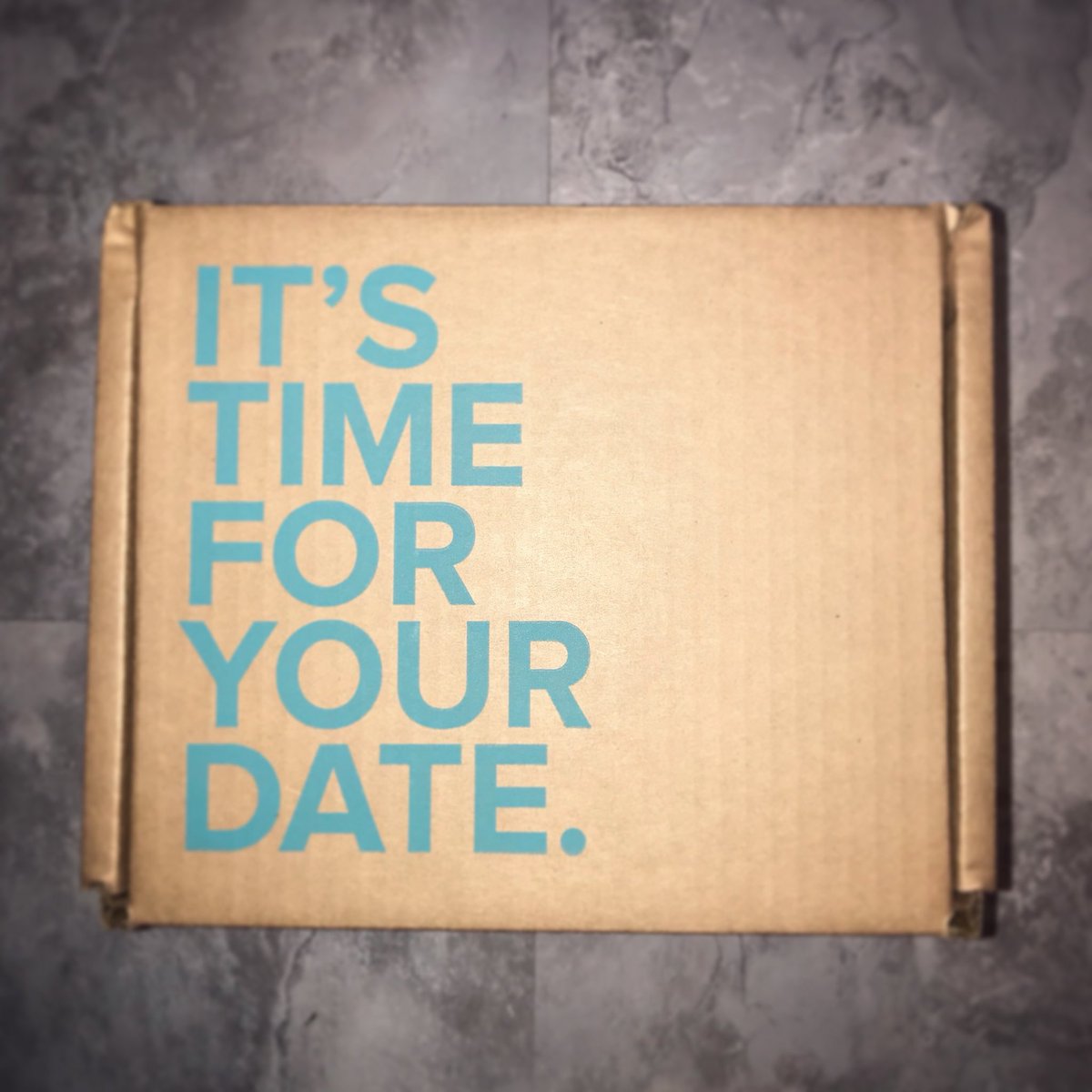 b_lijewski's tweet image. My #datebox arrived! I’m excited to open this up with Matt and have a date night at home ☺️😍 #getdatebox