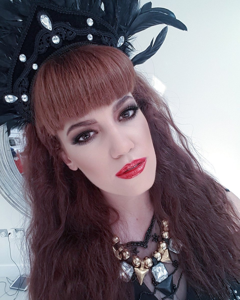 Confess2MissZoe's tweet photo. When a girl gets to play dress up 😁 it always equals a fabulous afternoon especially when someone like #spartacusimages works his magic #modelandphotographer #shooting #headress #mua #modelling #modelsbelike #redheadsrock #redlips https://t.co/puH9FXZnfO