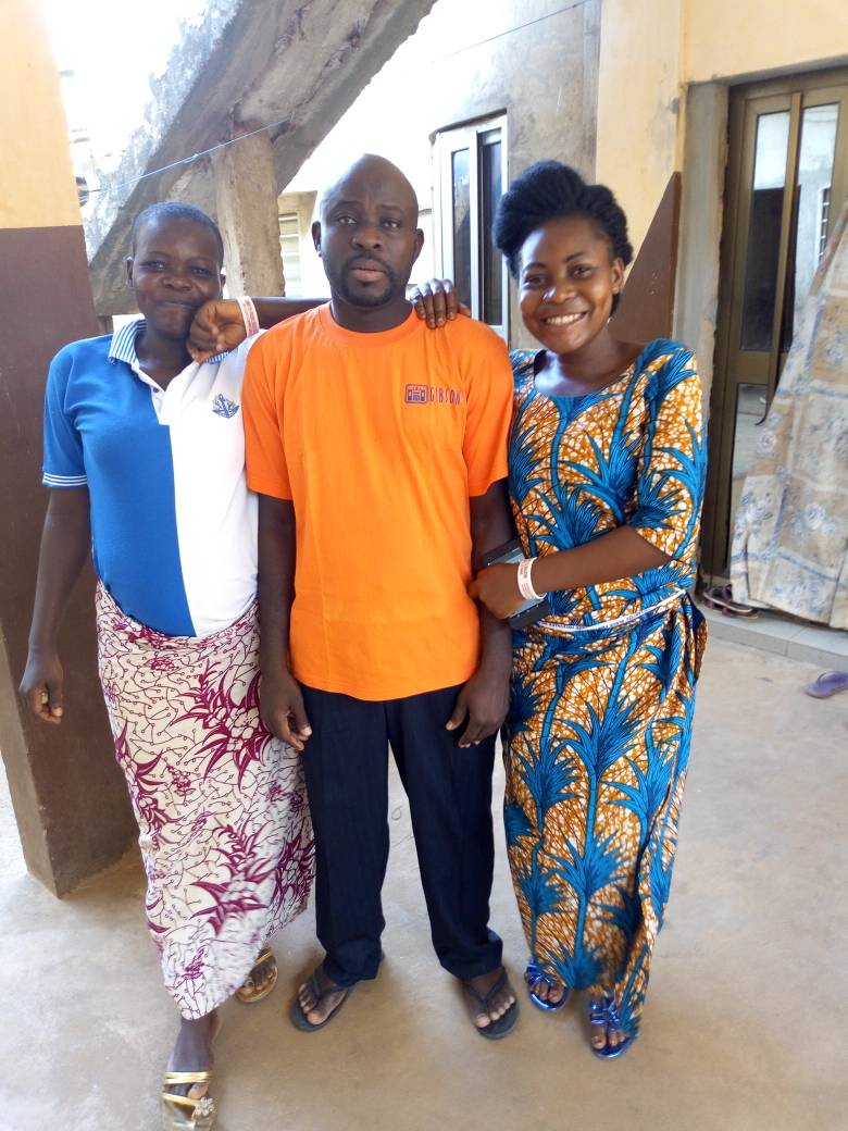 IssakaMohamed4's tweet photo. La STT va t-elle suspendre les autres jours de grève?

Le professeur d'allemand Claude Pelelem vient d'être relaxé par le Service de Renseignement et d'Investigation (SRI). 
#Togo
#Denyigban https://t.co/5oDx3Nn1vW