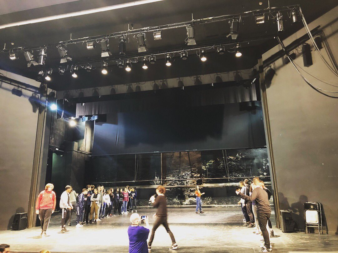 INS_Campeny's tweet photo. Avui #4tdESO assajant #totsdansen2018 @CulturaMataro @ins_campeny https://t.co/D23voavVbF