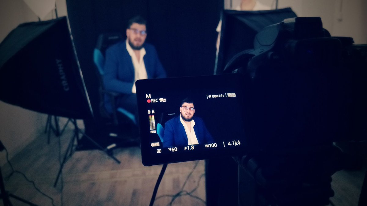 RekTv_Es's tweet photo. ¡Hoy tenemos a los chicos de @DeLocosTv grabando para sus próximos programas en nuestras oficinas!

¿Qué nos traerán? ¿Con qué nos sorprenderán?

¡Pronto lo descubriremos! 🔥

#GetRekt #DeLocos https://t.co/lnwhZnpxLS