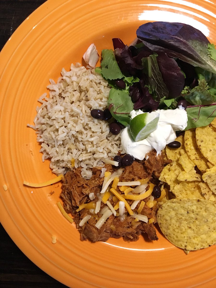 We’re thinking some menu changes may be on the horizon with Spring &amp; Summer approaching ☀️🌿 

Bowls? Salads? Tacos? What would you like to see?!