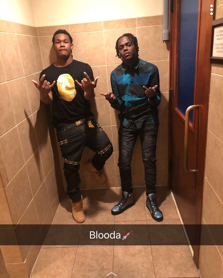 Rioreckless22's tweet photo. They ain’t wit us they can’t hang wit da gang 🅿️💉💰 https://t.co/3Z5muVERD7