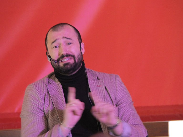 Alejandro Lorenzo: “La tecnología hoy día es muy necesaria, para eso hace falta una preparación también del empresario”
#ForoTurismoCádiz