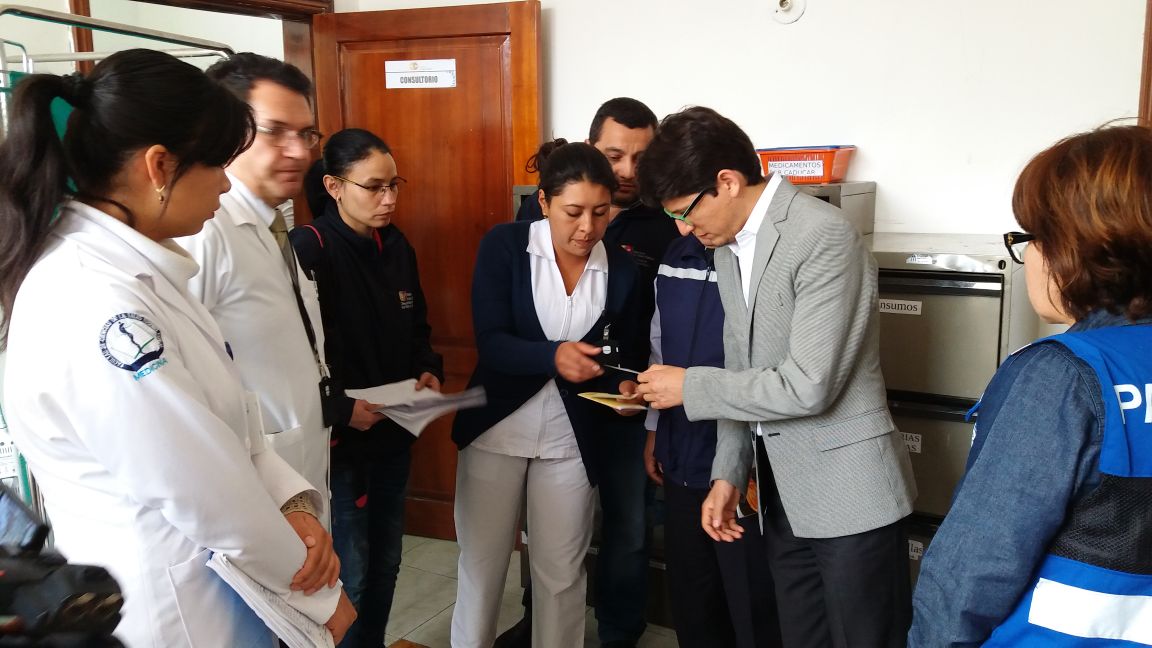 #Tulcán| Carlos Durán, Viceministro de Gobernanza y Vigilancia de la Salud constata la garantía en servicios de salud a la comunidad viajera en el puesto de vigilancia epidemiológica Rumichaca #SaludEnFronteraNorte