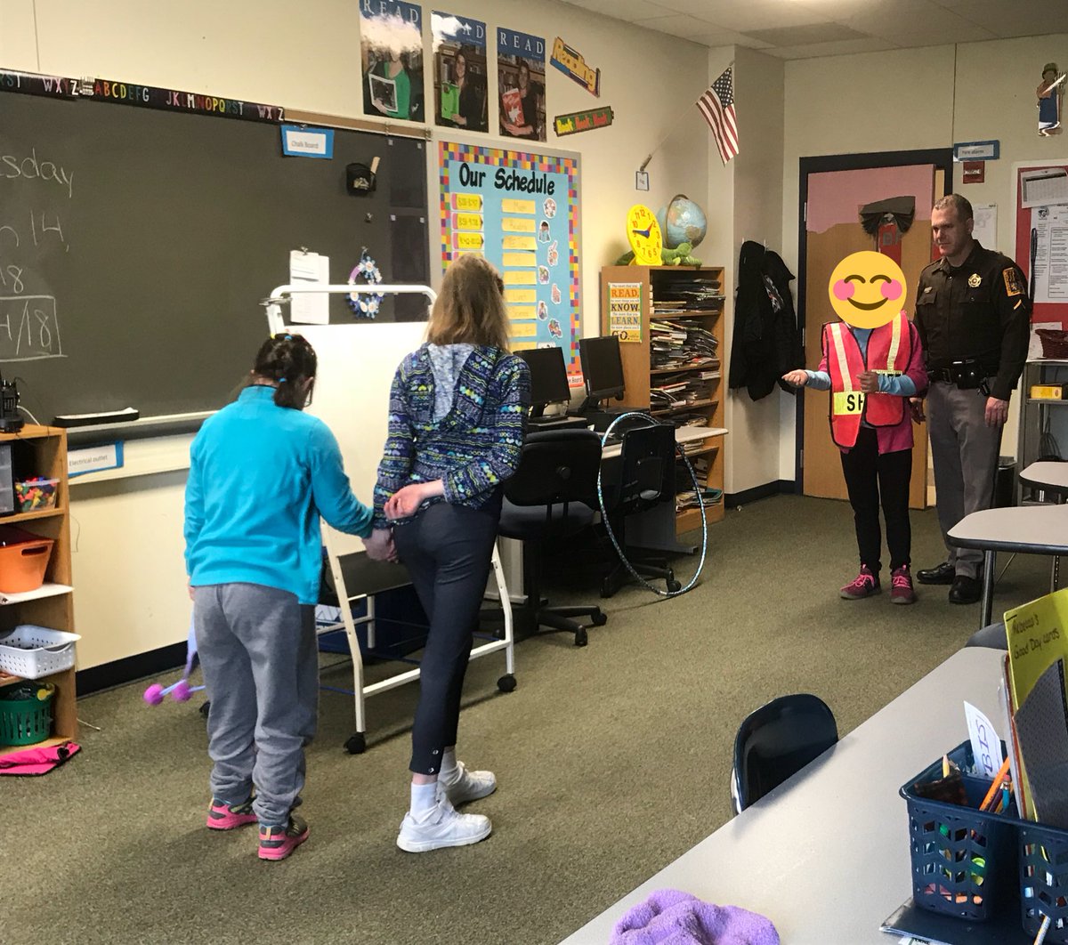 KarenHessLCSWC's tweet photo. Deputy Davies teaching our LFL students to “Be Safe” at Crestwood. Thank You Deputy Davies! https://t.co/oZlGXeAbeh