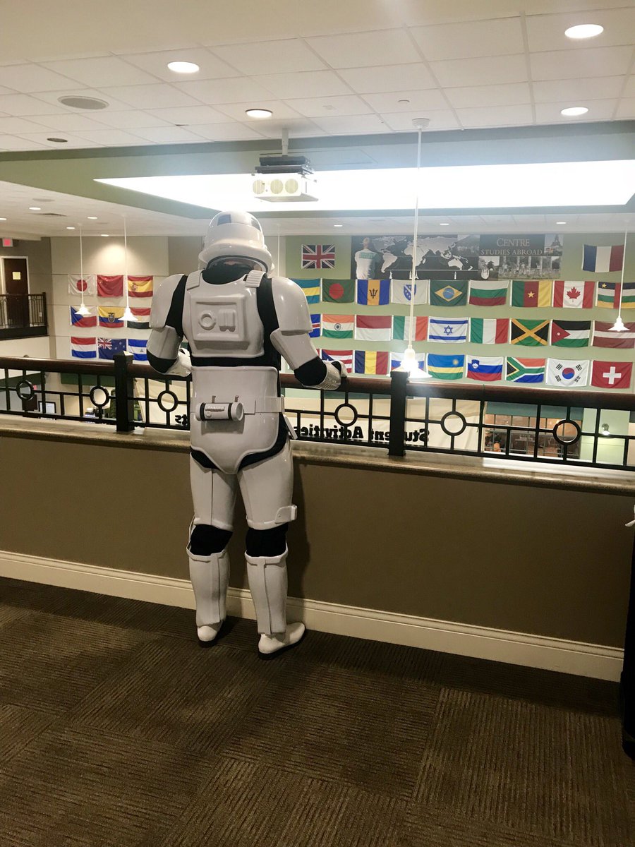 centreSAC's tweet image. Have you seen a stormtrooper on campus?! He’s going to be at the movie premier of Star Wars: The Last Jedi in Vahlkamp at 8pm. Come eat some popcorn and hang out!