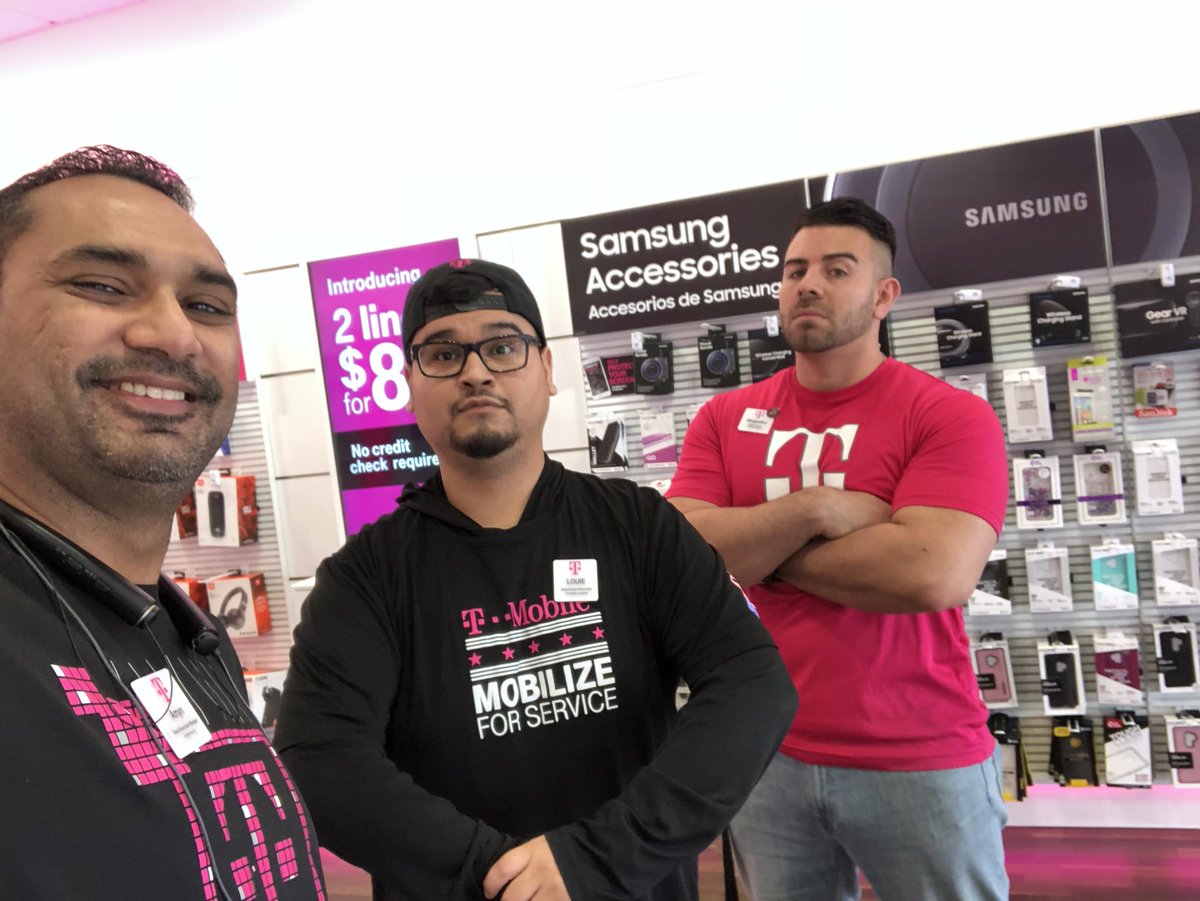 aha521's tweet photo. K&P off to a fast start. @cencal4100 helping his customer with a solid add a line our dude @Luis64888333 taking his customer shopping knocking out a cool $200 in accessories @RobScottDM @aknowles123 @smccloskey30 #RAMtakeover #RSMWho #livinglikekings #babyguns https://t.co/GtyL3zy2Ra