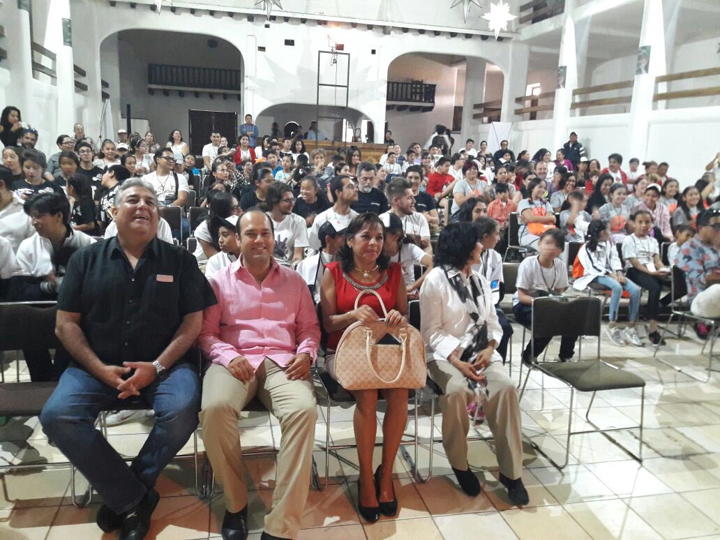 A través del @guerrero_dif y <a href="/SecuGro/">Secretaría de Cultura Gro.</a> se realiza en Taxco el Encuentro Nacional de Teatro Infantil, donde participan más de 200 niñas y niños provenientes de diferentes estados a quienes reicibimos con entusiasmo ¡Bienvenidxs!
