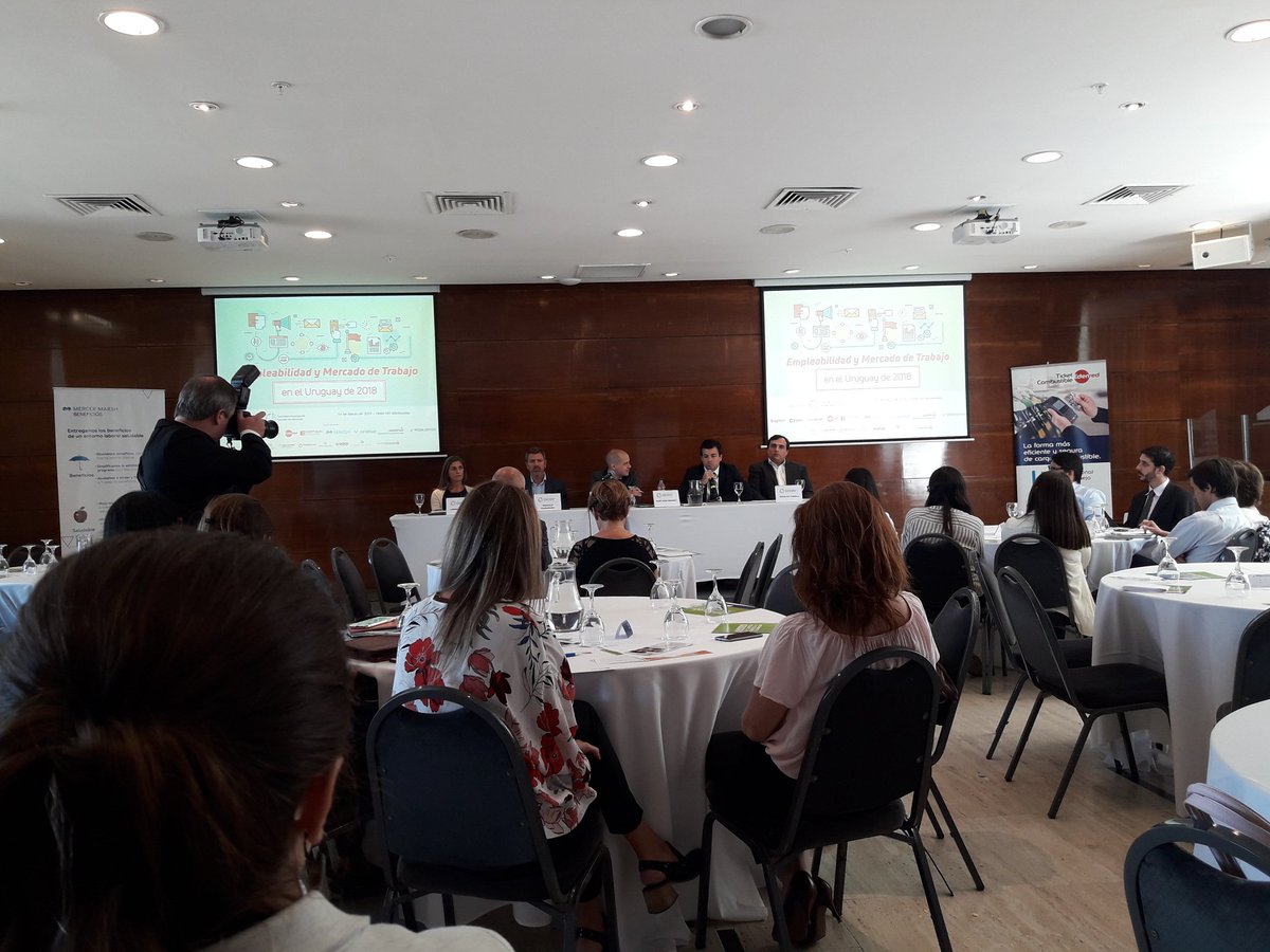 GestionHumanaUy's tweet photo. Durante la segunda parte de la Jornada "Empleabilidad y Mercado de Trabajo en el Uruguay de 2018" se desarrolla el Panel de Consultoras a cargo de @crowegr @cpaferrere @baytongrupo moderado por el Lic. Leonardo Perez Álvarez https://t.co/82VGlj5jWx